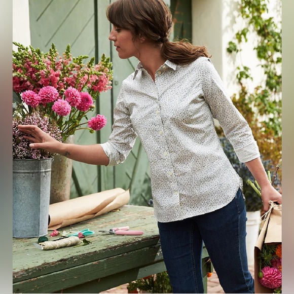 Duluth Trading Co Women's Light Blue-green Button-Down Tunic with No Gap Buttons - Picture 2 of 16